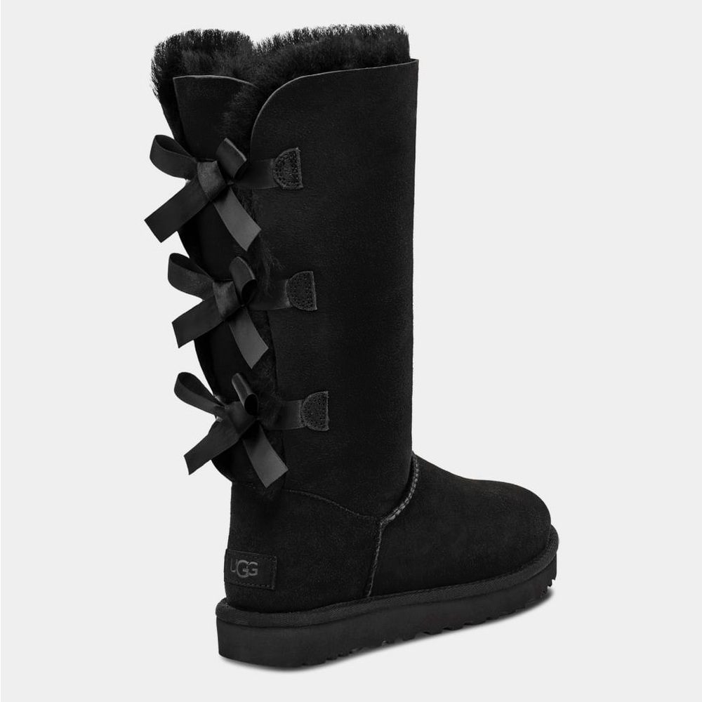 Tall black Bailey bow Uggs